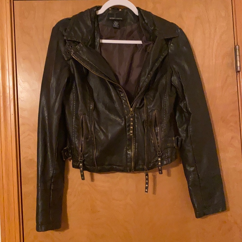 Moda jacket. Size: M color: dark brown